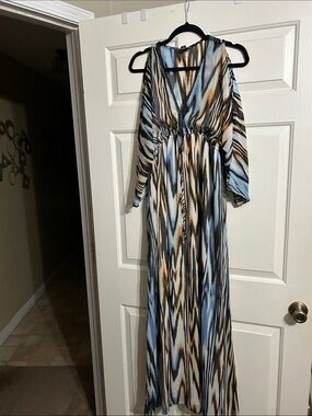 Allen B. By Allen Schwartz Abstract V-Neck Maxi Dress in Blue, Brown and White